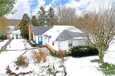 3538 Kinsman Rd NE, Farmdale, OH 44417