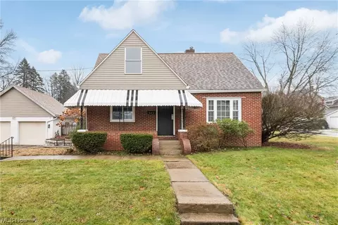 571 Wesleyan Ave, Barberton, OH 44203