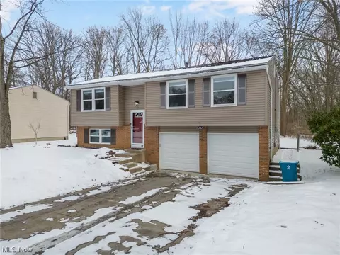 1655 Sunnyacres Rd, Akron, OH 44321