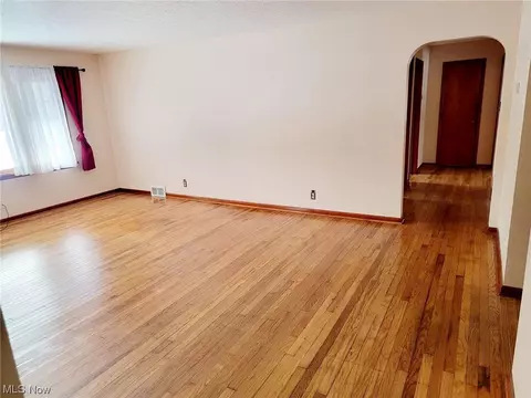 7313 First St, Mentor, OH 44060 photo 5