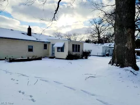 7313 First St, Mentor, OH 44060 photo 3