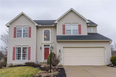 9955 Agate St NW, Canal Fulton, OH 44614