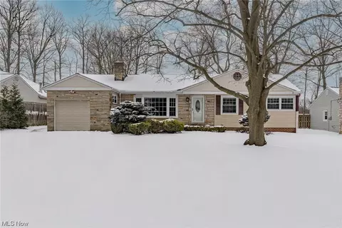 6356 Highland Rd, Highland Heights, OH 44143
