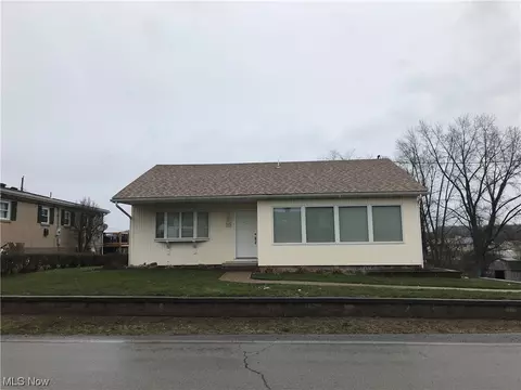 363 Rockdale Rd, Follansbee, WV 26037