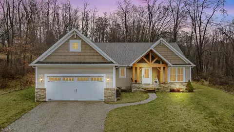 62 N Highland Ct, Howard, OH 43028