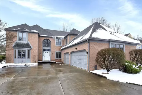 4400 Muirfield Way, Westlake, OH 44145