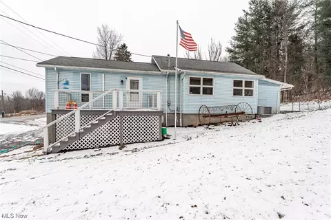 8030 Justus Ave SW, Navarre, OH 44662