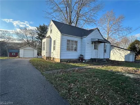 6443 Cleveland Ave SE, East Sparta, OH 44626