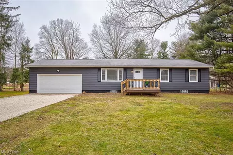 5126 Mayfair, North Canton, OH 44720