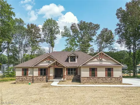 18571 Glenbrook Cir, North Royalton, OH 44133
