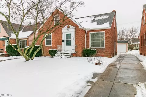 4074 Bayard Rd, South Euclid, OH 44121