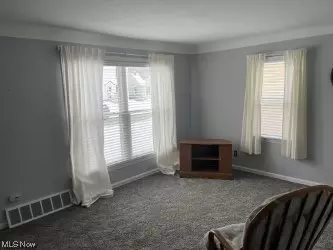 7203 Hampstead Ave, Parma, OH 44129 photo 4