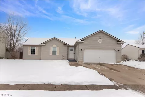 401 Sandpiper Ave, Elyria, OH 44035