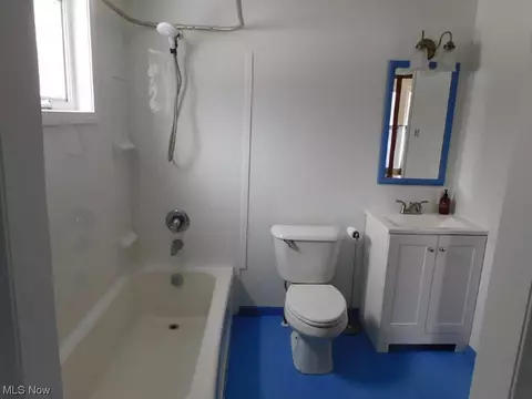 Bath - 2232 W 10th, Ashtabula, OH 44004 photo 2 of 4