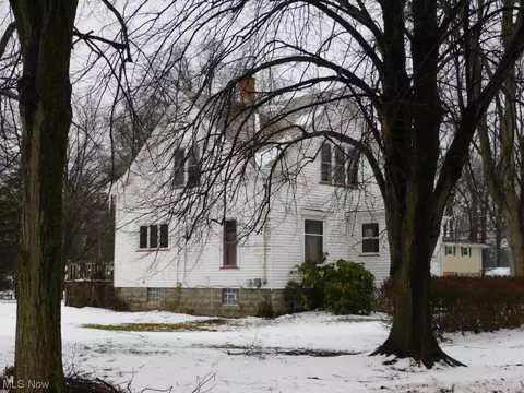 Exterior - 2232 W 10th, Ashtabula, OH 44004 photo 3 of 10