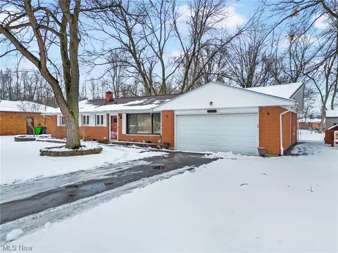 8605 Olde 8, Northfield, OH 44067