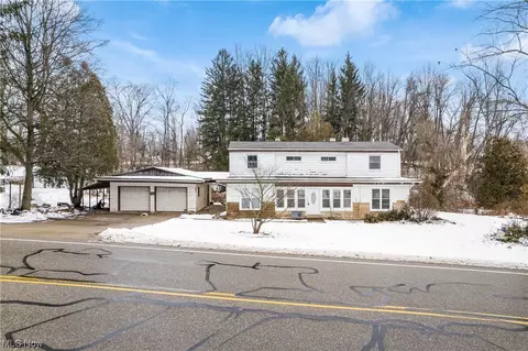 427 Center Rd, New Franklin, OH 44319
