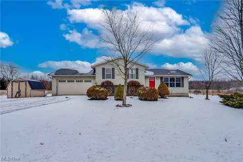 5303 Laubert Rd, Atwater, OH 44201