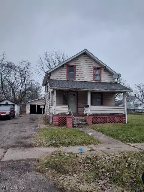 2139 SE Burton St SE, Warren, OH 44484