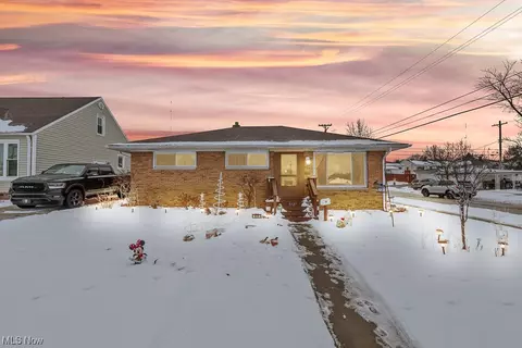 3123 Standish, Parma, OH 44134