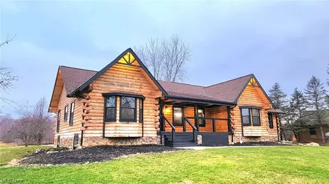 640 Columbia Rd, Valley City, OH 44280