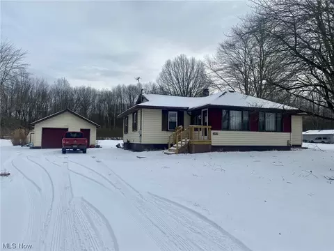 3459 Warren Ravenna Rd, Newton Falls, OH 44444