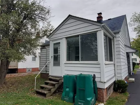 5122 Thomas St, Maple Heights, OH 44137 photo 16
