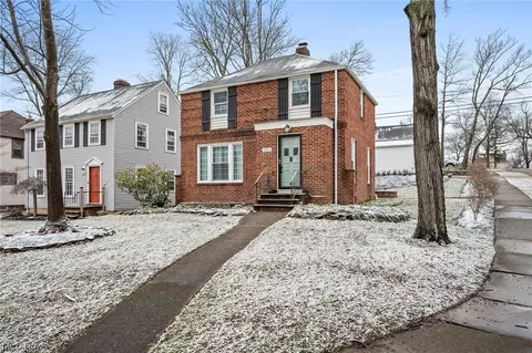 3355 Meadowbrook Rd, Cleveland Heights, OH 44118