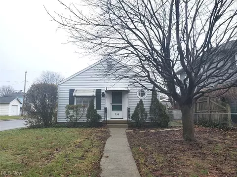 759 Rotch Ave NE, Massillon, OH 44646