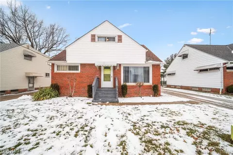 21261 Carol Dr, Euclid, OH 44119