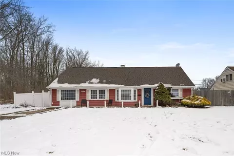 4835 Elmwood, Sheffield Lake, OH 44054