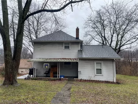 2761 Stowell Ave NW, Canton, OH 44709