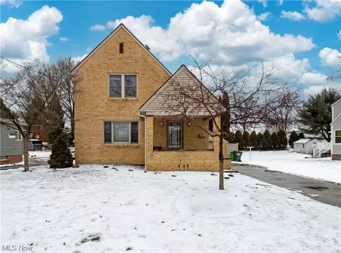 1441 W Market, Orrville, OH 44667