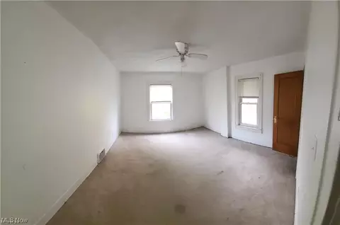 868 E Buchtel Ave, Akron, OH 44305 photo 7