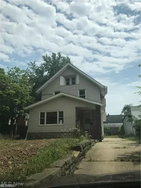 868 E Buchtel Ave, Akron, OH 44305