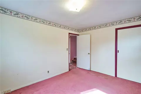 Bedroom - 5421 Lake Rd W, Ashtabula, OH 44004 photo 4 of 4
