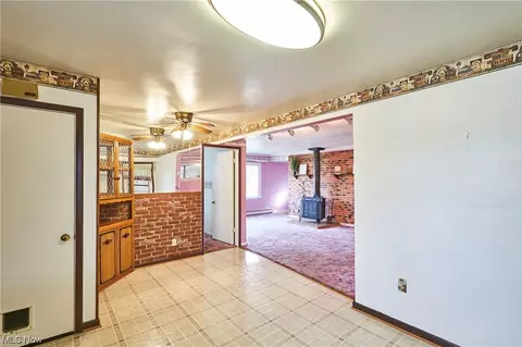 Kitchen - 5421 Lake Rd W, Ashtabula, OH 44004 photo 5 of 5