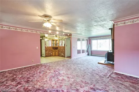 Living - 5421 Lake Rd W, Ashtabula, OH 44004 photo 1 of 2