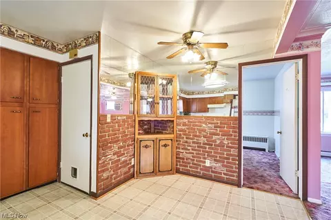 Kitchen - 5421 Lake Rd W, Ashtabula, OH 44004 photo 4 of 5