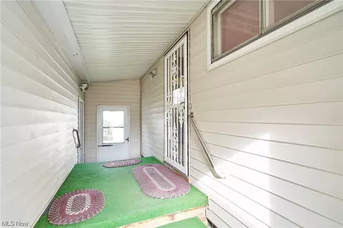 Exterior - 5421 Lake Rd W, Ashtabula, OH 44004 photo 5 of 9