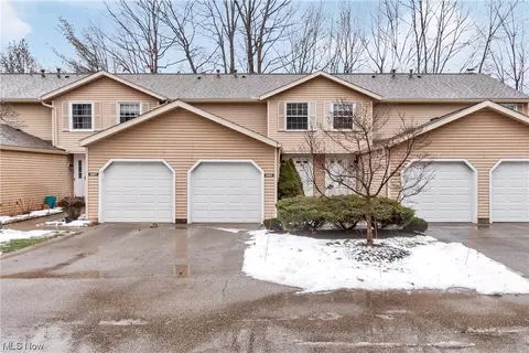 3965 Lake Run Blvd, Stow, OH 44224