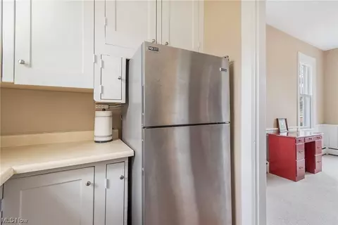 Kitchen - 430 Indianola Rd, Boardman, OH 44512 photo 2 of 2