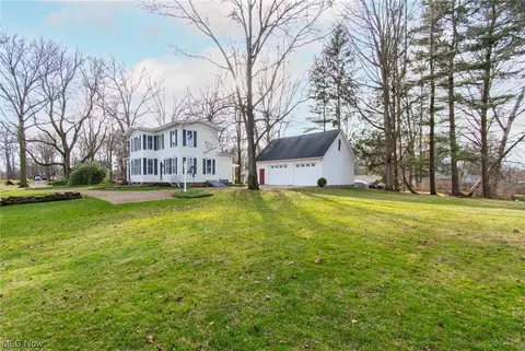 Exterior - 430 Indianola Rd, Boardman, OH 44512 photo 3 of 8