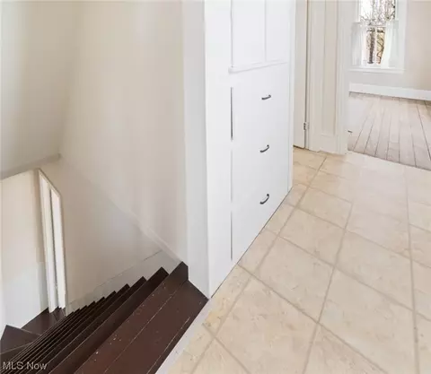 Entry Way - 430 Indianola Rd, Boardman, OH 44512 photo 5 of 5