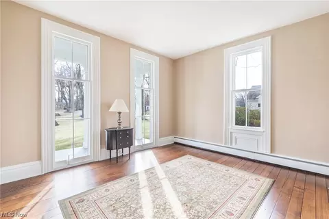 Living - 430 Indianola Rd, Boardman, OH 44512 photo 3 of 4