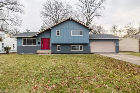 6075 Decker Rd, North Olmsted, OH 44070