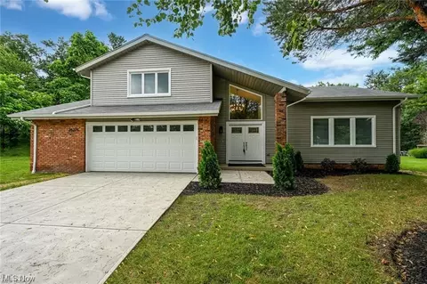 26274 Fairmount Blvd, Beachwood, OH 44122