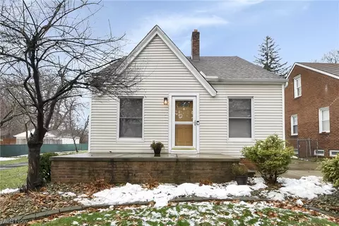 4894 W 14th St, Cleveland, OH 44109