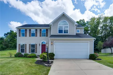 2704 Blue Ash Ave NW, Canton, OH 44708