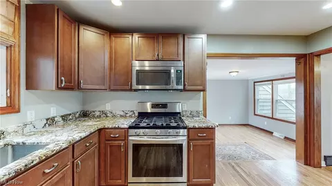 34705 Cannon Rd, Solon, OH 44139 photo 11